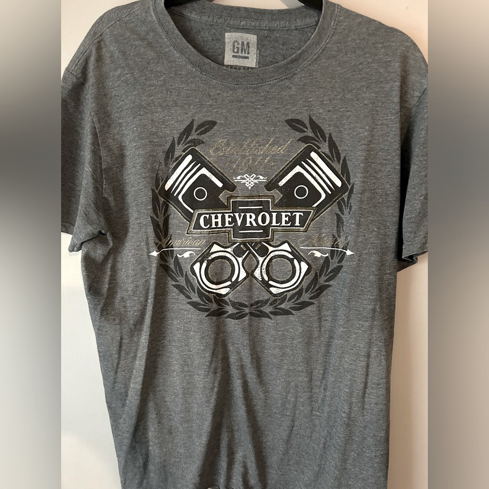 GM Tshirt Grey with White emblem no stains, rips or Wear